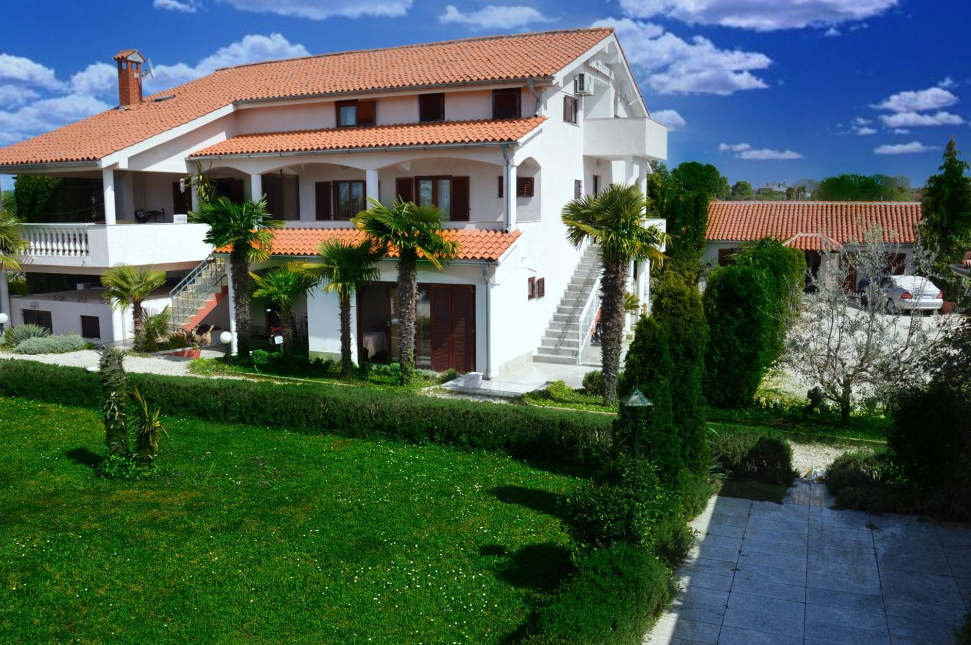 Apartments Aurelia Nova Vas  ภายนอก รูปภาพ
