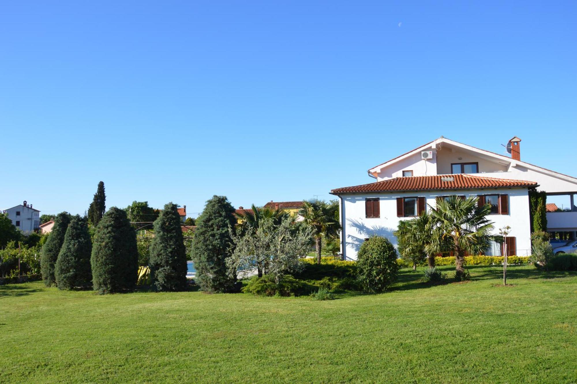 Apartments Aurelia Nova Vas  ภายนอก รูปภาพ