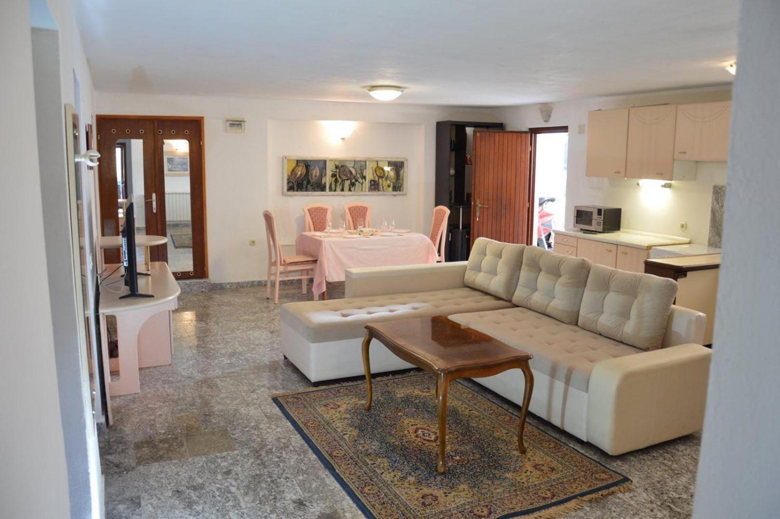 Apartments Aurelia Nova Vas  ภายนอก รูปภาพ