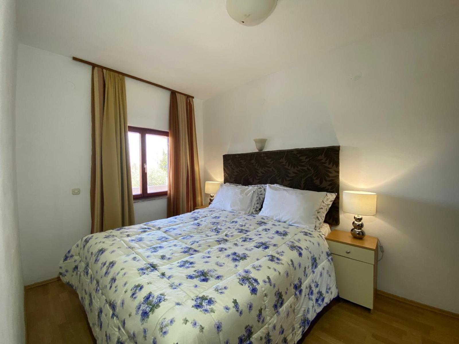 Apartments Aurelia Nova Vas  ภายนอก รูปภาพ